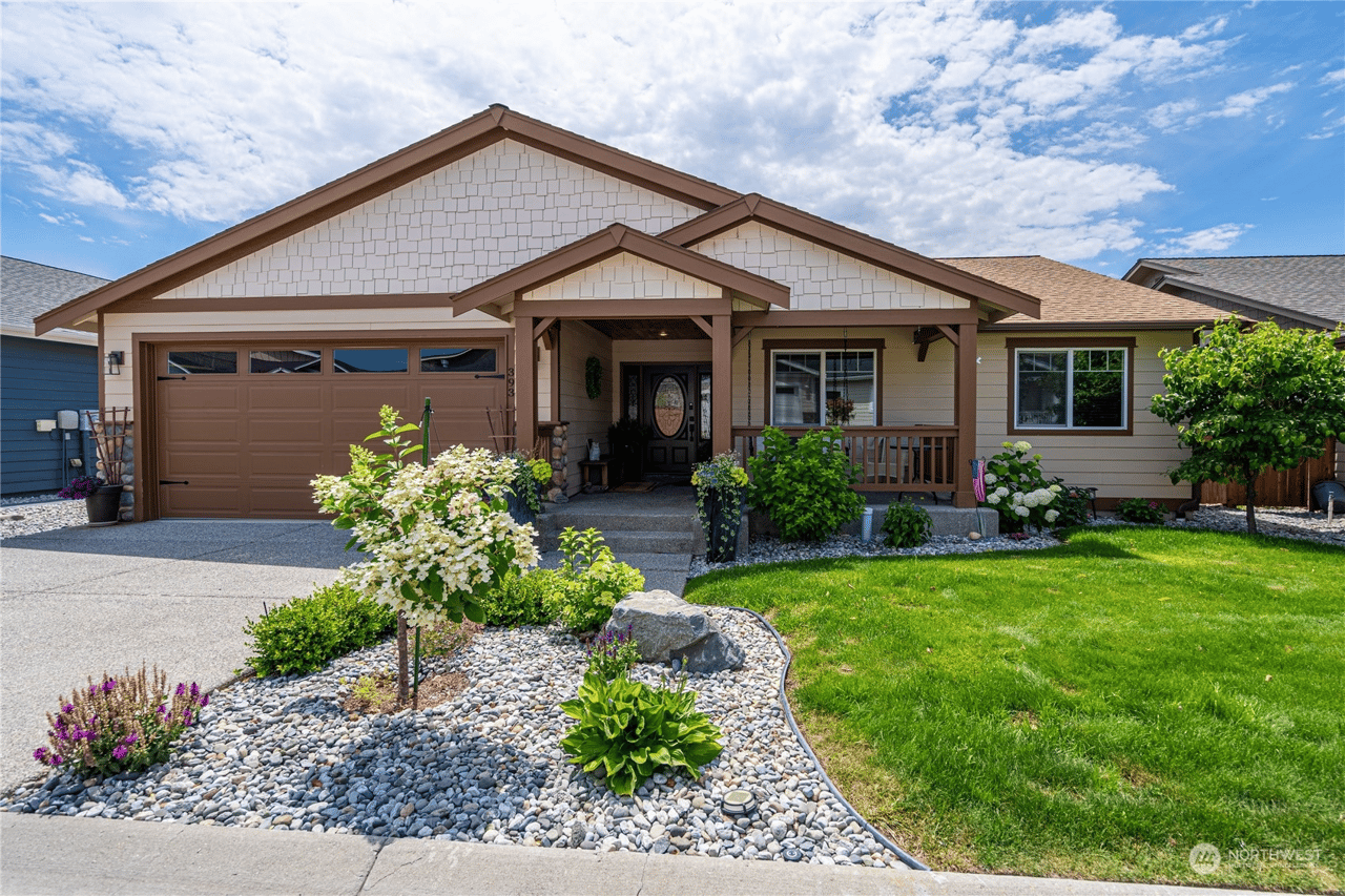 393 Ridgewood Dr