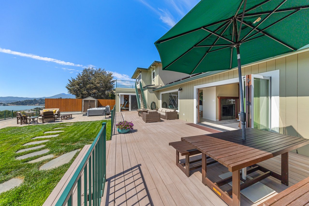 Sunny View Residence in Peacock Gap