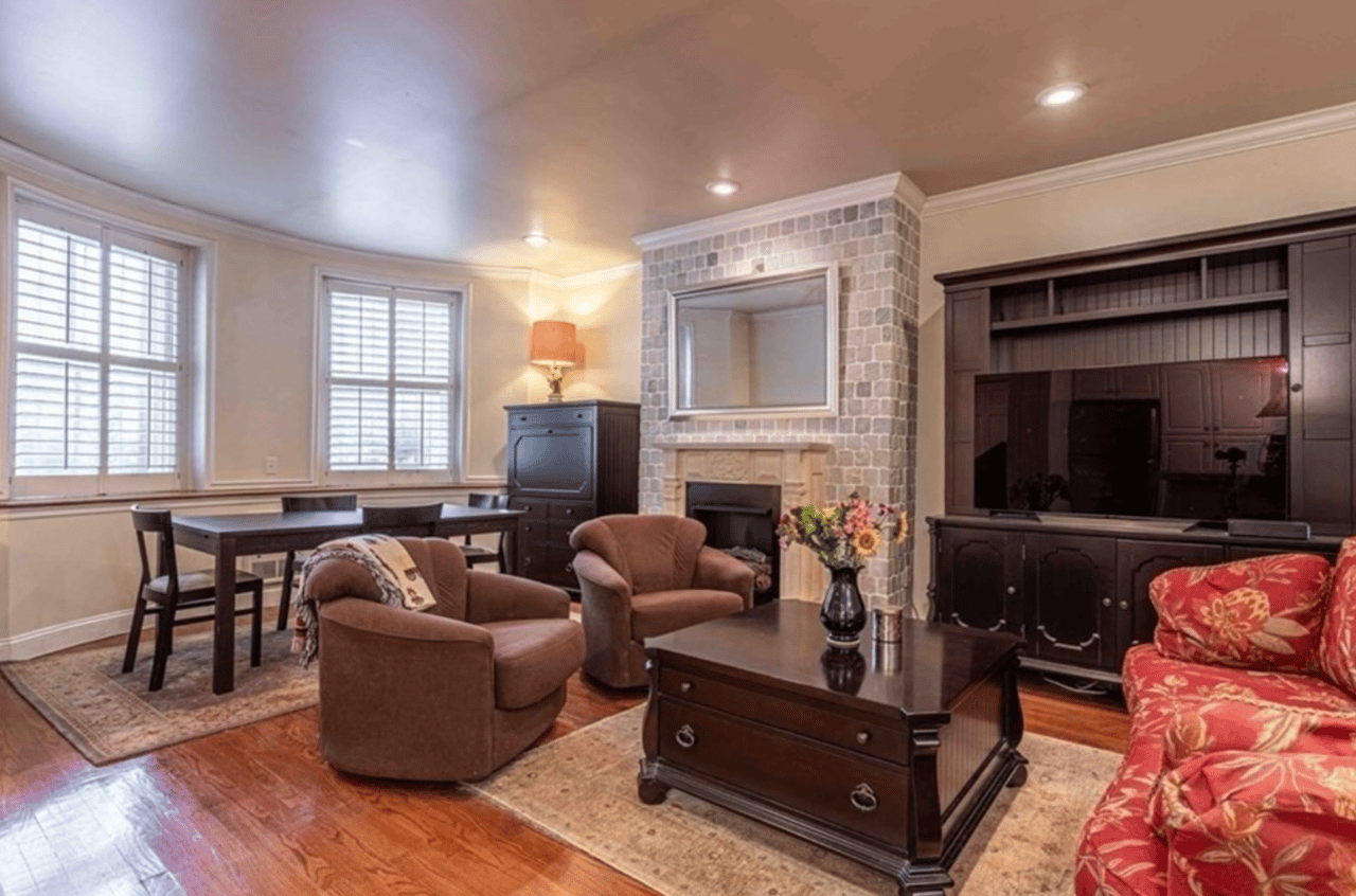 617 Massachusetts Ave, Unit 1