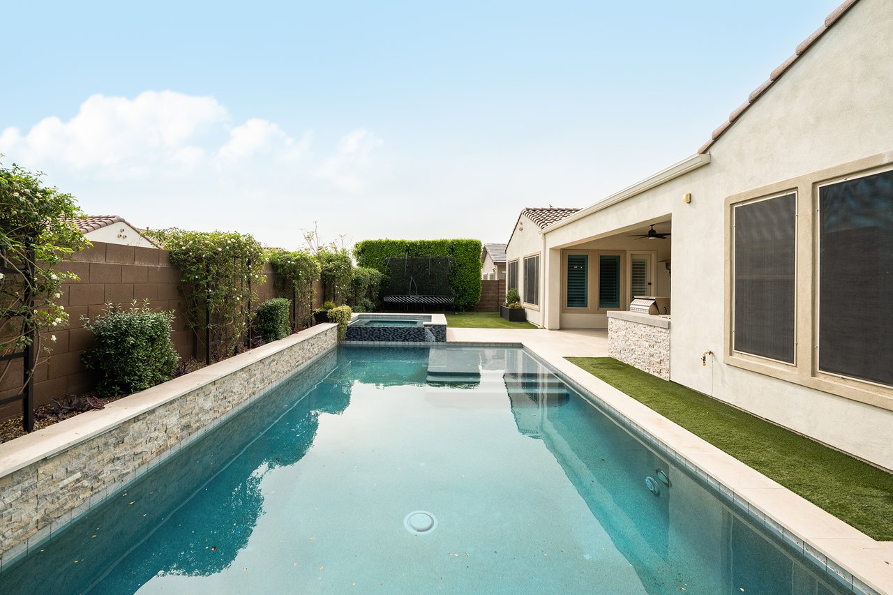 5537 E VIA CABALLO BLANCO