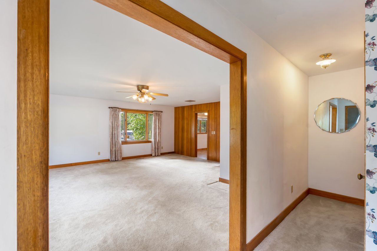 9692 Highland Ave, Dansville