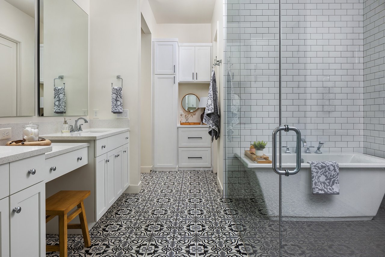 3548 E BLOOMFIELD Parkway