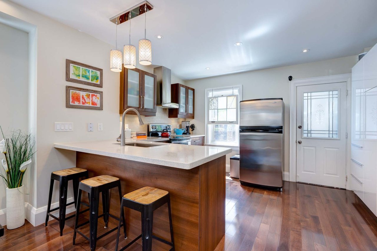 1002 Greenwood Ave