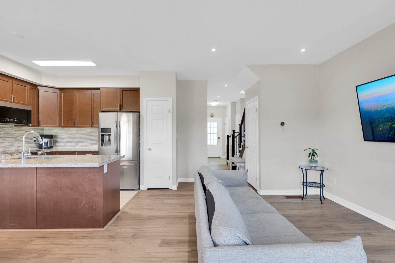 73 Medici Lane Unit: 5