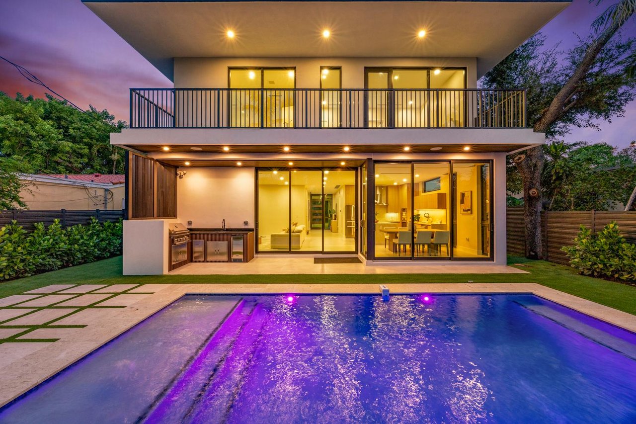 Sophisticated New Construction in the Heart of Miami