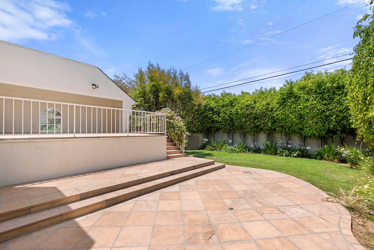 201 N Palm Dr, Beverly HIlls