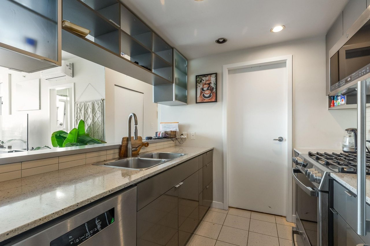 939 Expo Boulevard, #PH3001