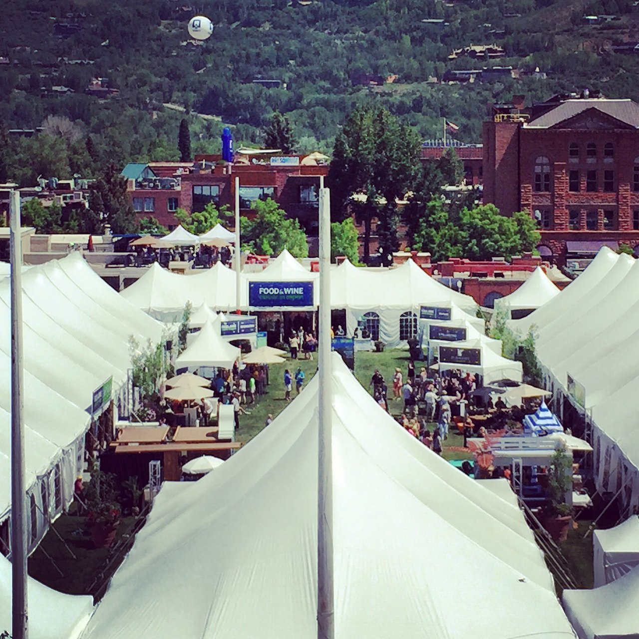 What Downtown Residents Know About Food & Wine Weekend That Visitors Don't