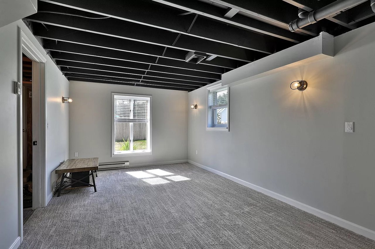 Adorable Split-Level Ludlow Ranch