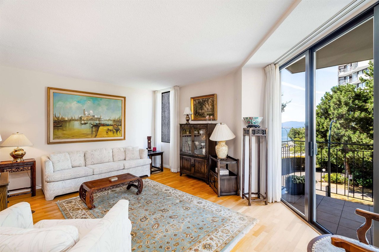 1575 Beach Ave, #303