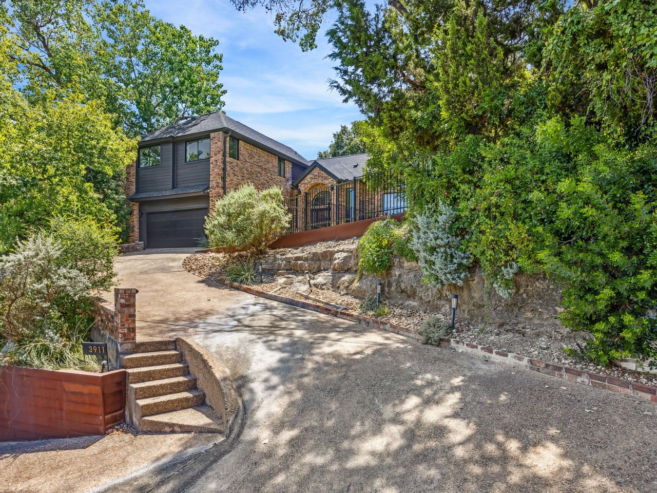 3911 Dry Creek DR
