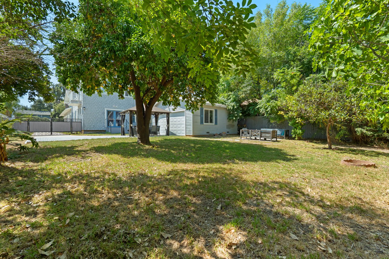 790 N El Molino Ave