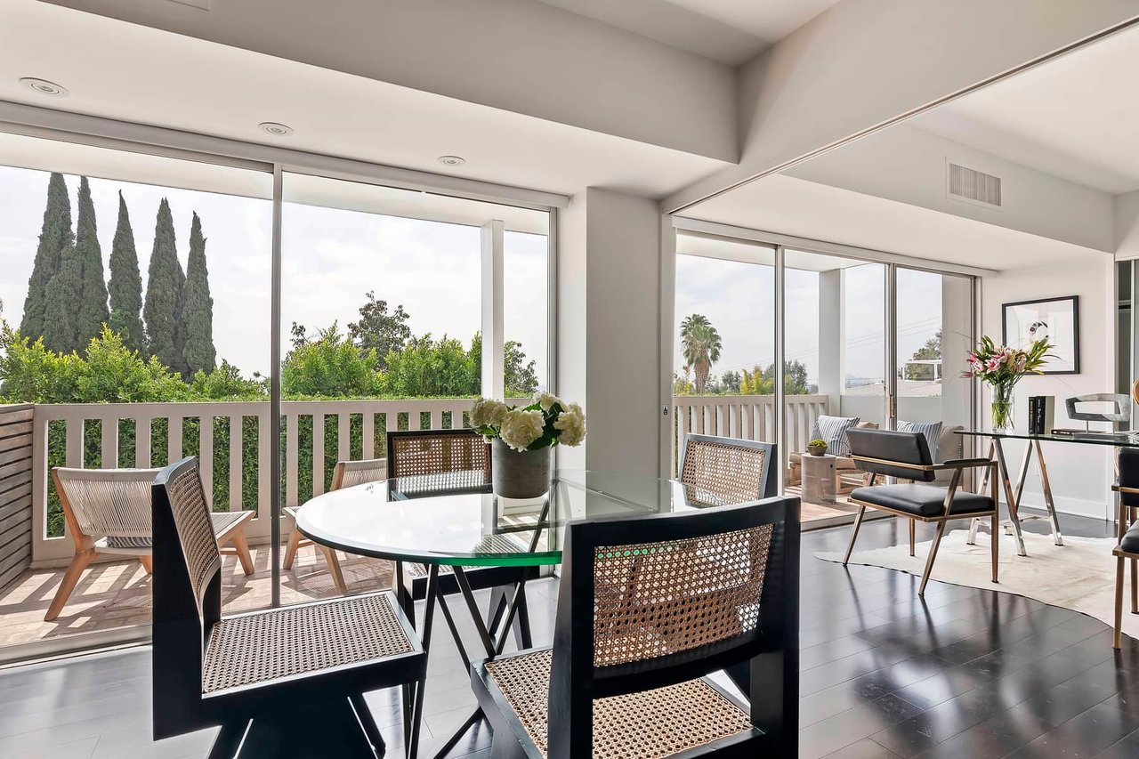 Stunning Corner Unit @Doheny West Towers