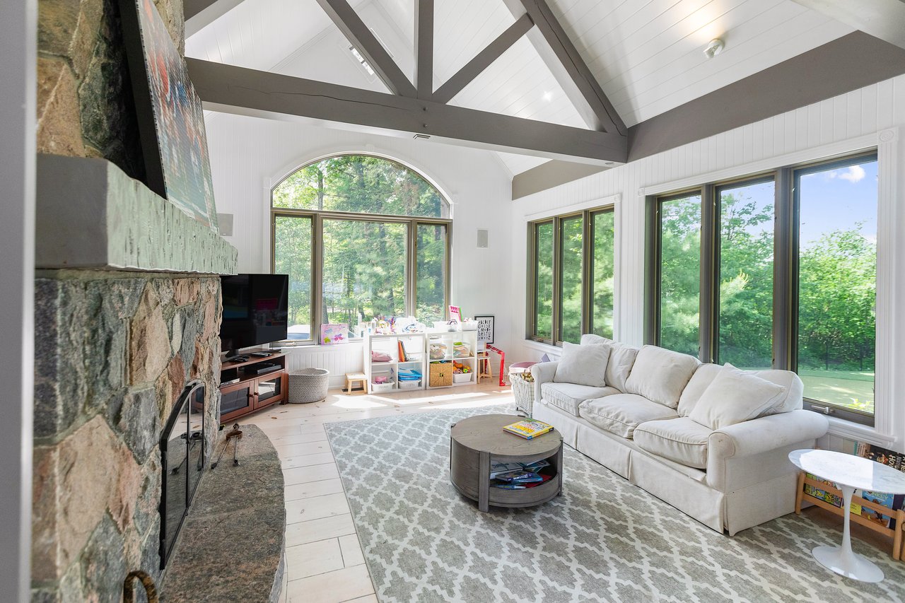 Rosseau Road 1