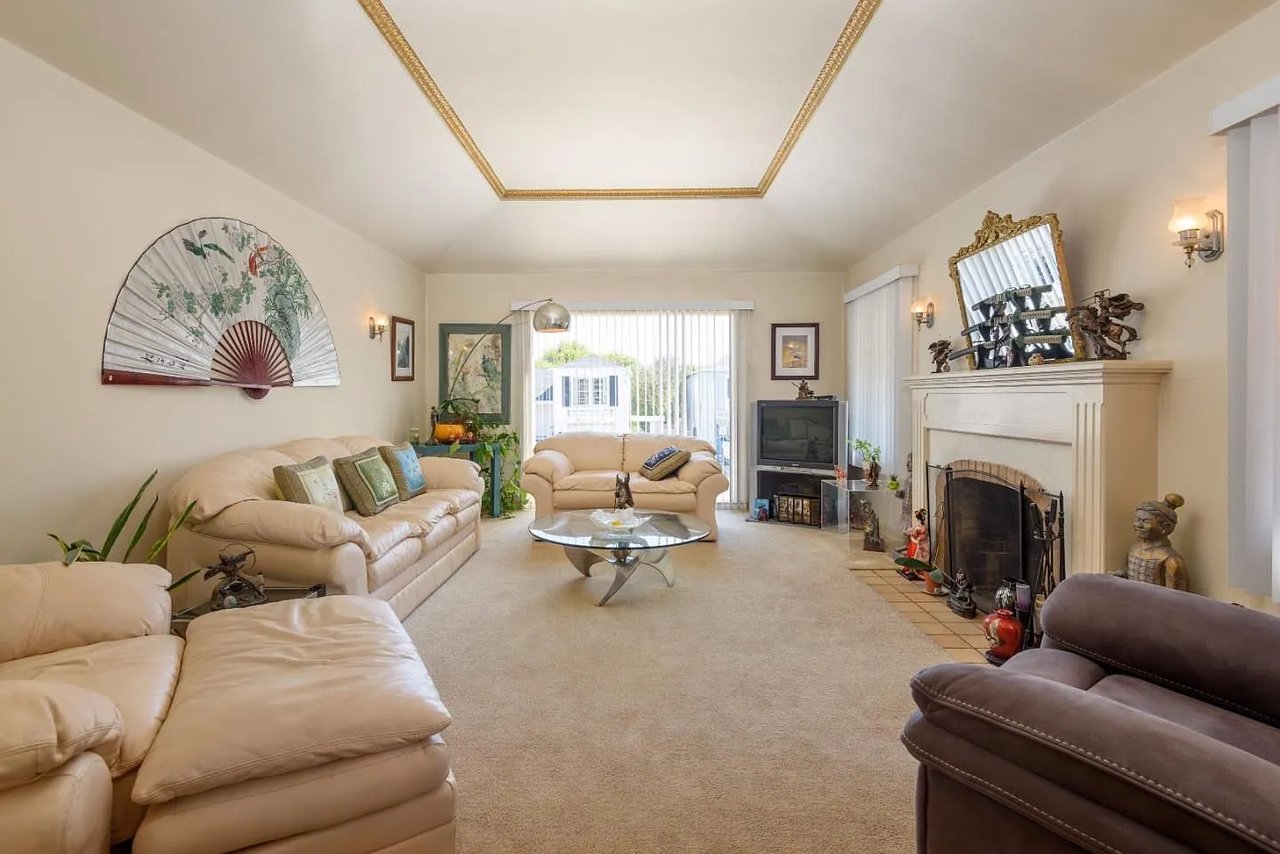 381 Poplar Ave