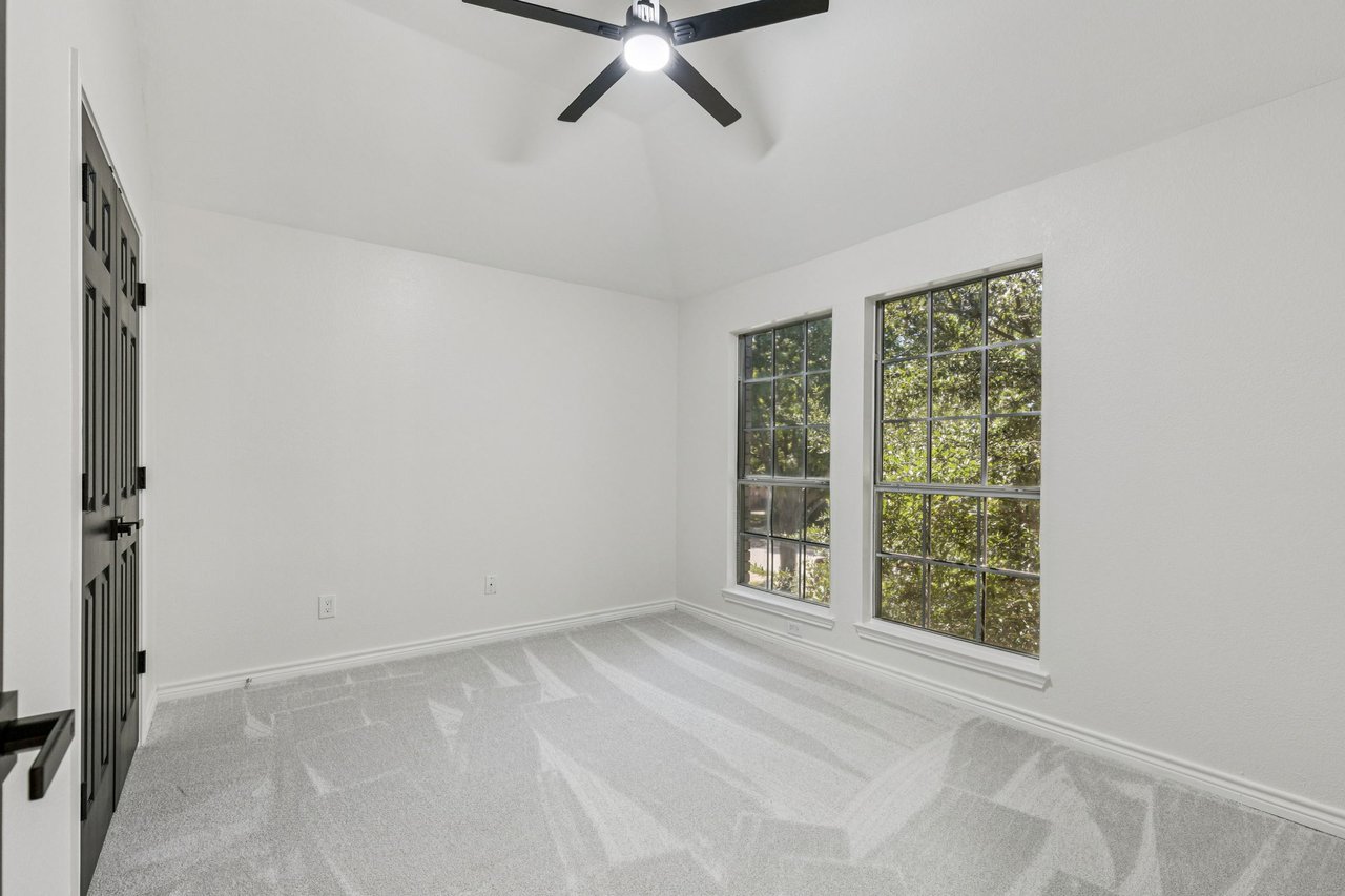 915 Inverness Circle