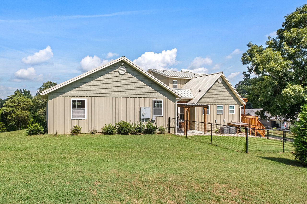 19123 Hill Rd, Springdale, AR 72764