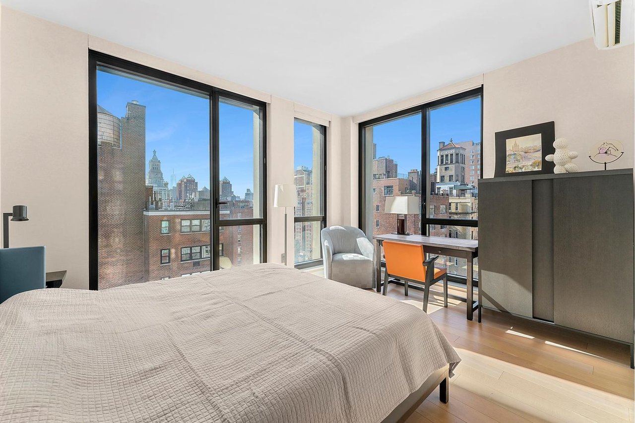 160 East 22nd Street 17A