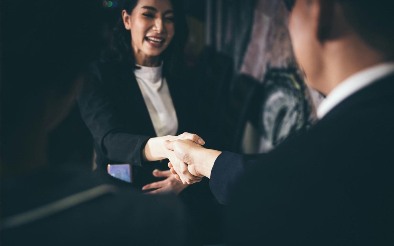 The Role of a Real Estate Agent in Your Home-Buying Journey