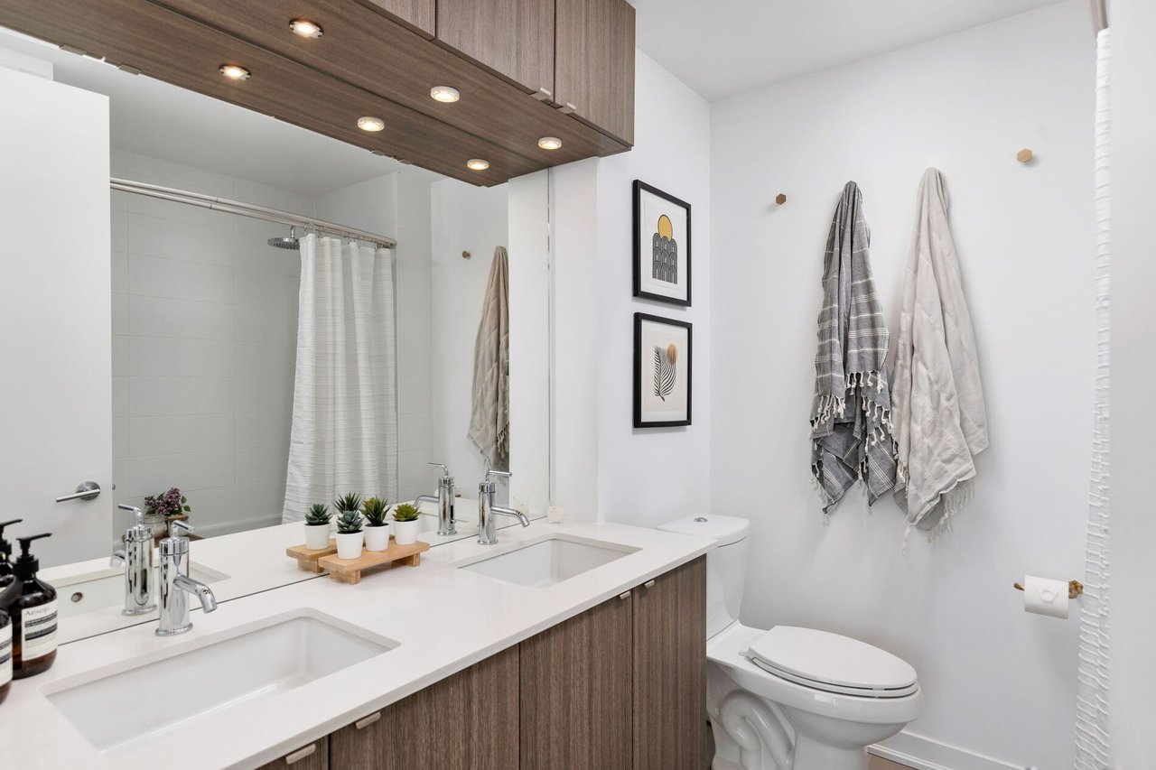 Leslieville Loft Penthouse with Stellar Sunsets