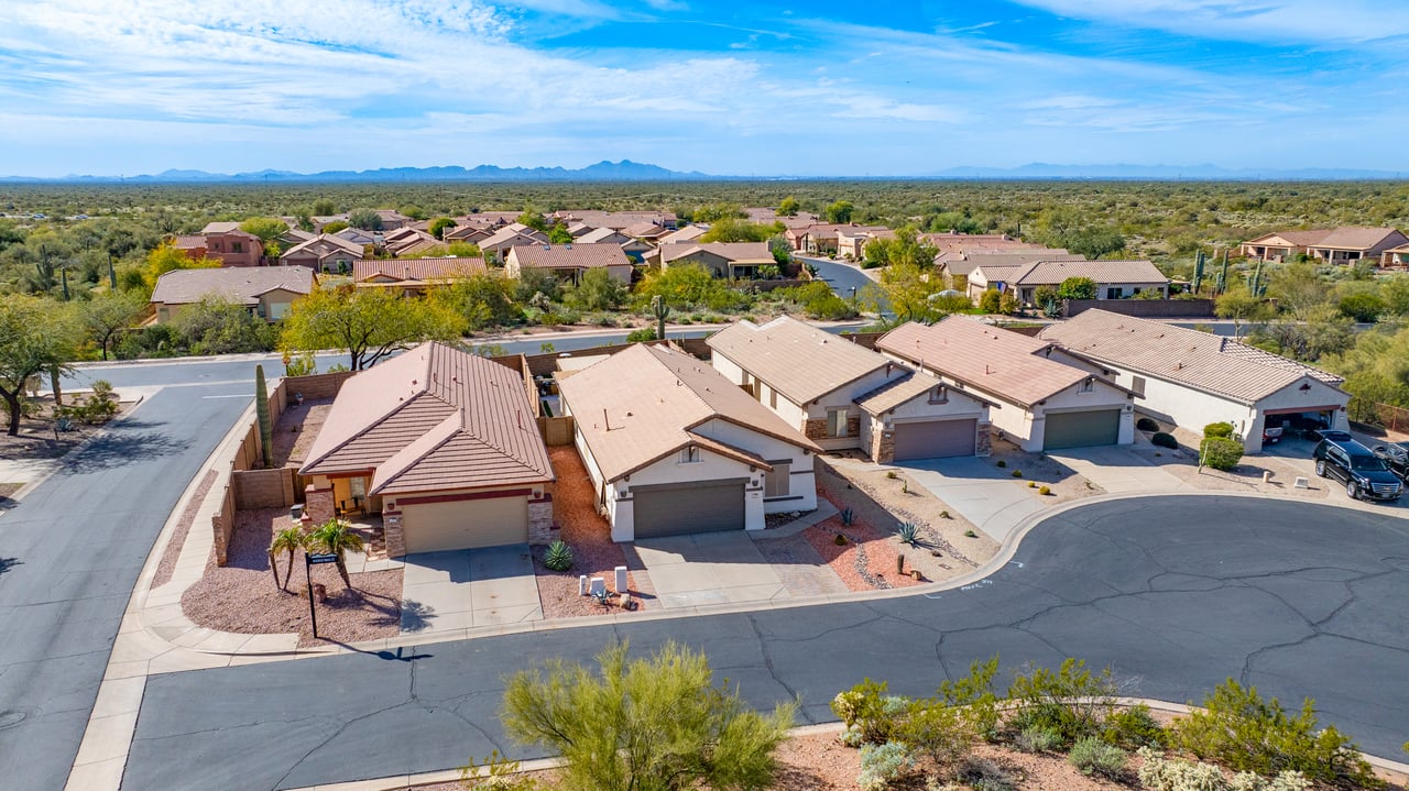 8242 S Hidden Trail Ct