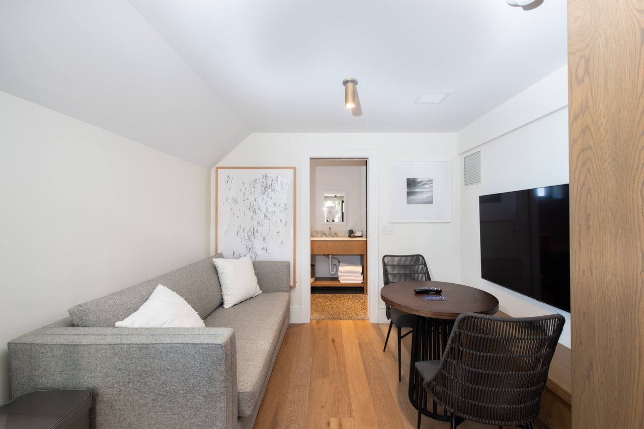 272 Old Montauk Highway, Cottage 3