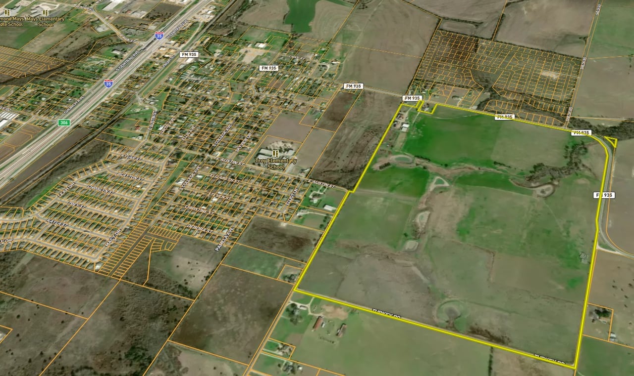 231 Acres land for sale in Troy, Tx with Utilities