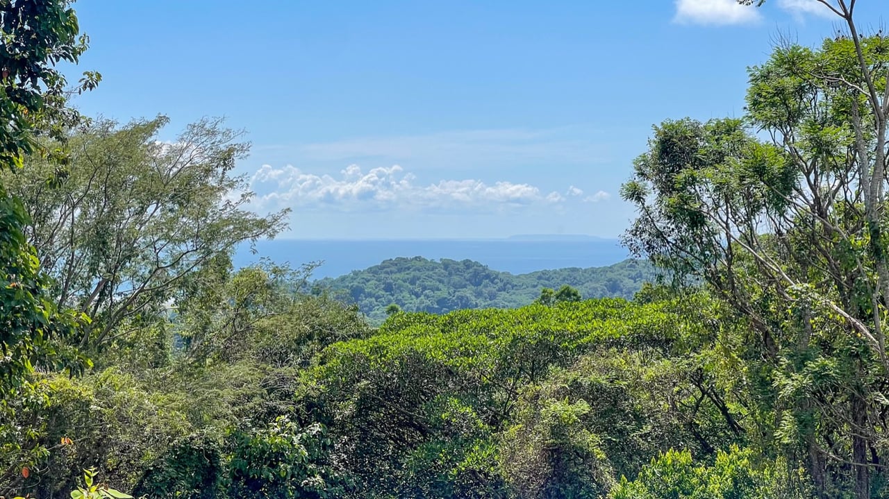 Private Modern Tropical Paradise Home For Sale in Ojochal, Costa Rica