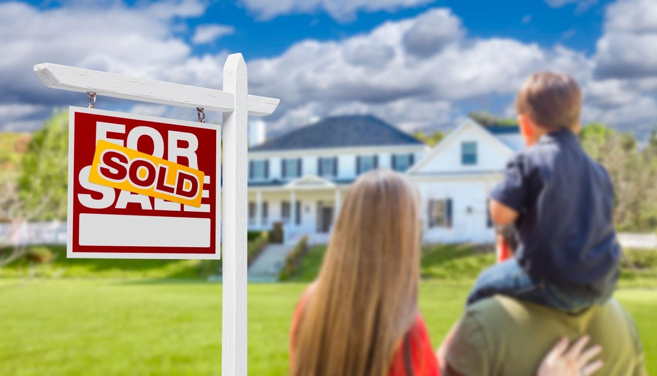 🏡 The Emotional Side of Buying a Home Nobody Talks About