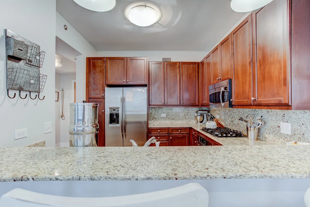 600 N Lake Shore Dr Apt 3210