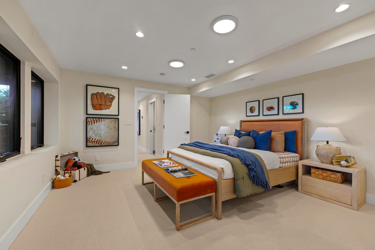 Contemporary Gem on Belvedere Island