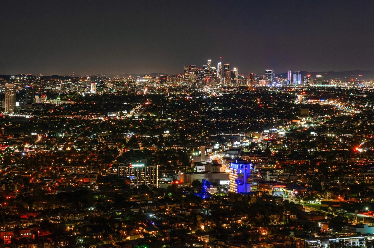 Matthew Perry Buys Los Angeles Penthouse for $20 Million