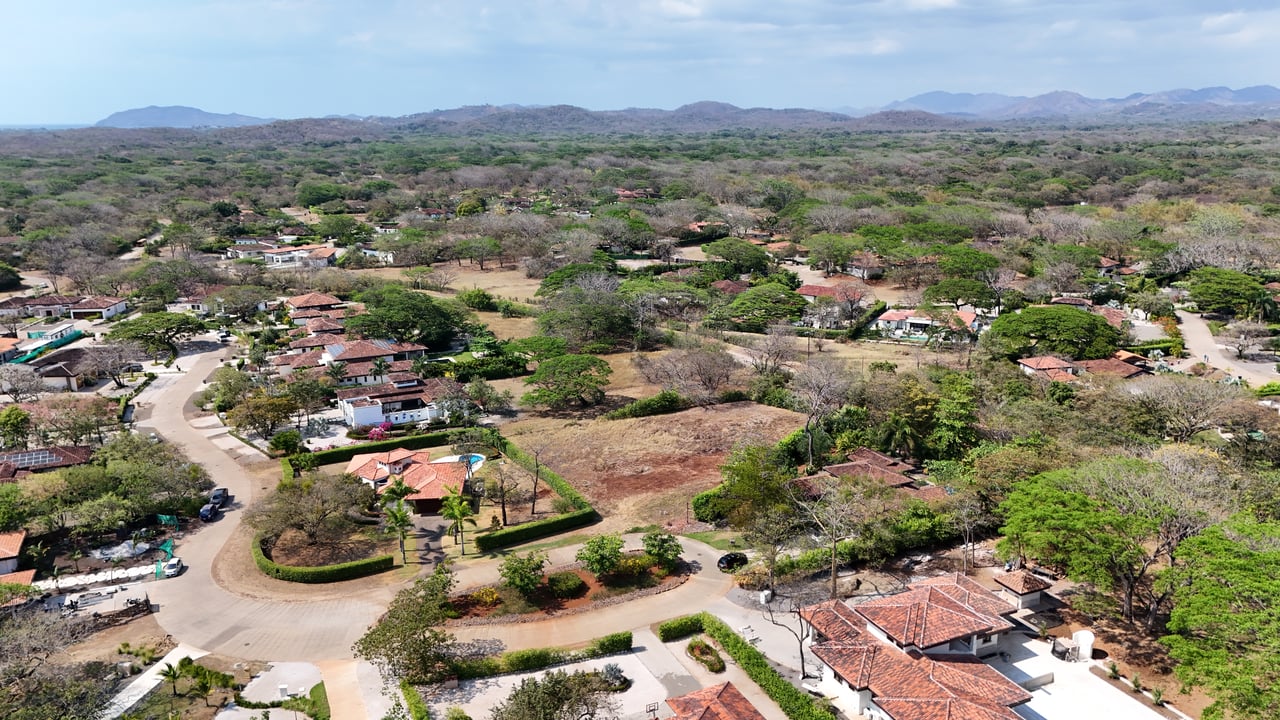 Los Almendros Lot #29 | Build-Ready 2,529m² Parcel in Hacienda Pinilla’s Premier Gated Community