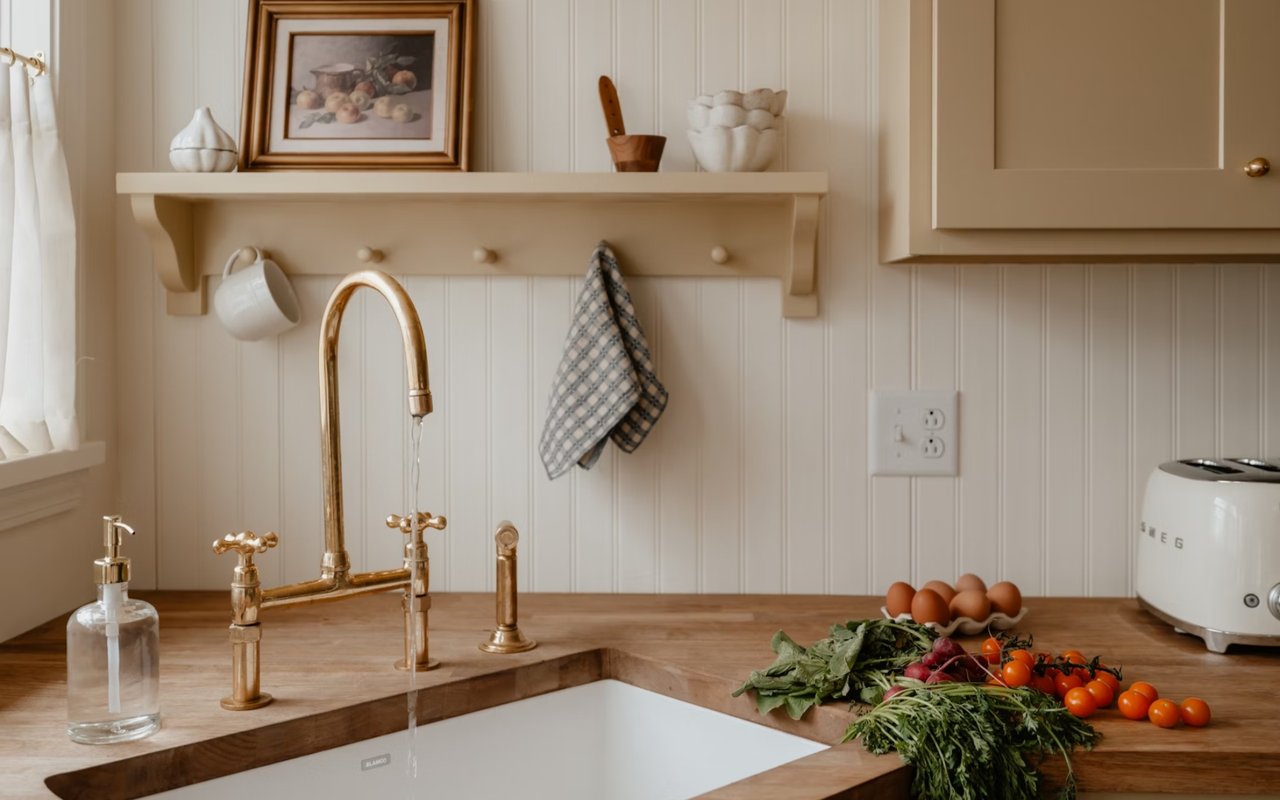 How to Handle Multiple Offers on Your Home