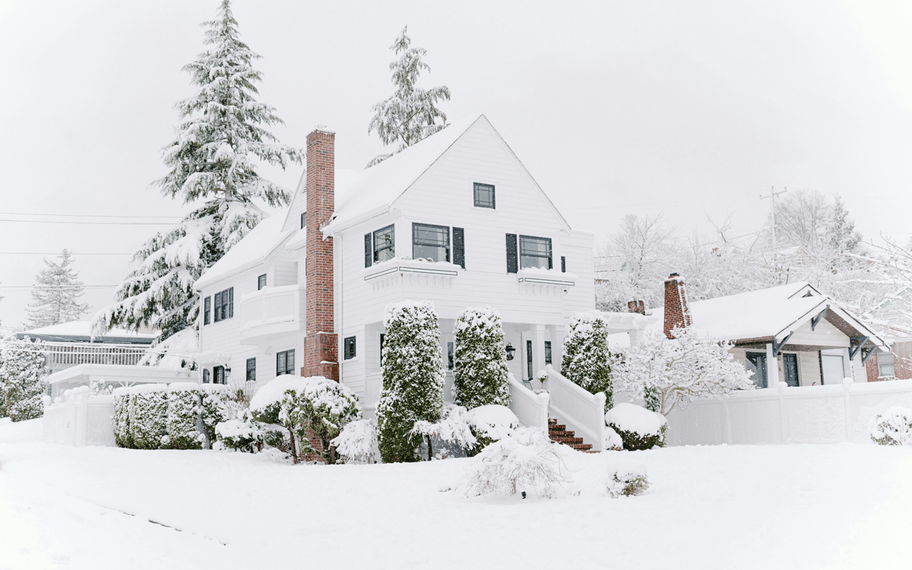 Capturing Winter Wonder: Real Estate Photography Tips for the Beautiful Winter Months
