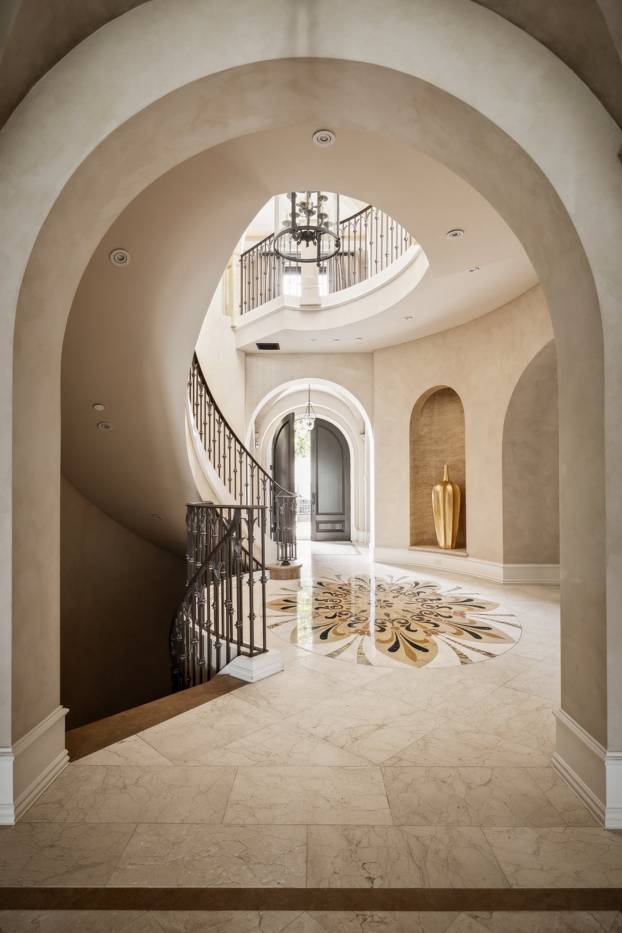617 N Camden Dr, Beverly Hills
