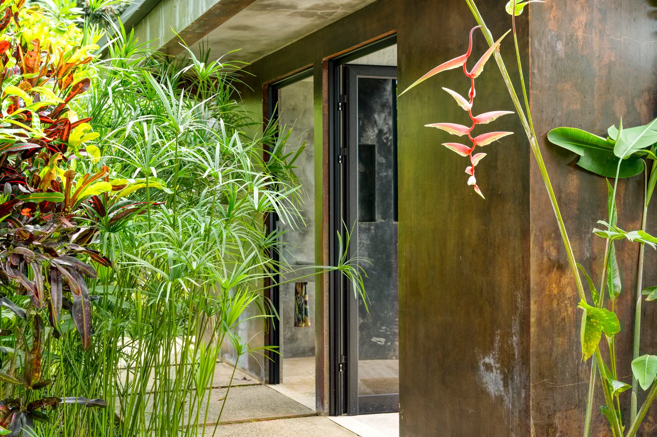Architectural Masterpiece with Panoramic Whale Tail & Year-Round Sunset Views