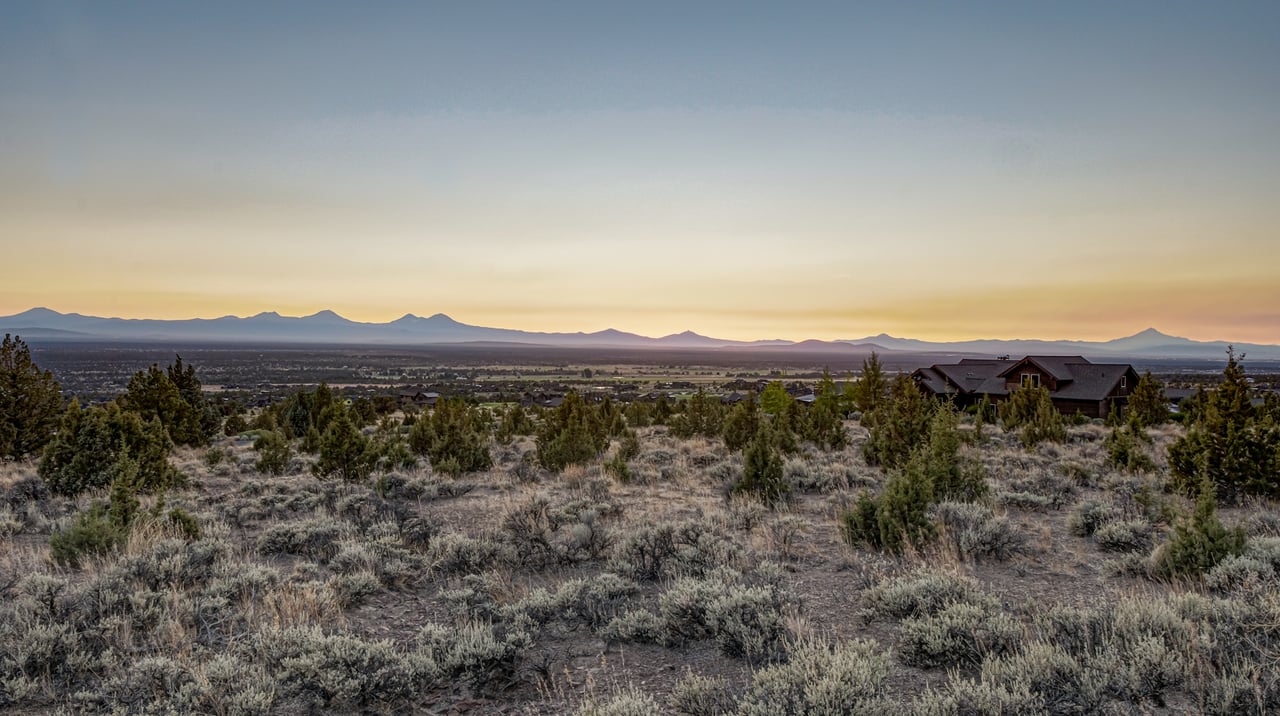 Buildable lot with mountain views Brasada Ranch