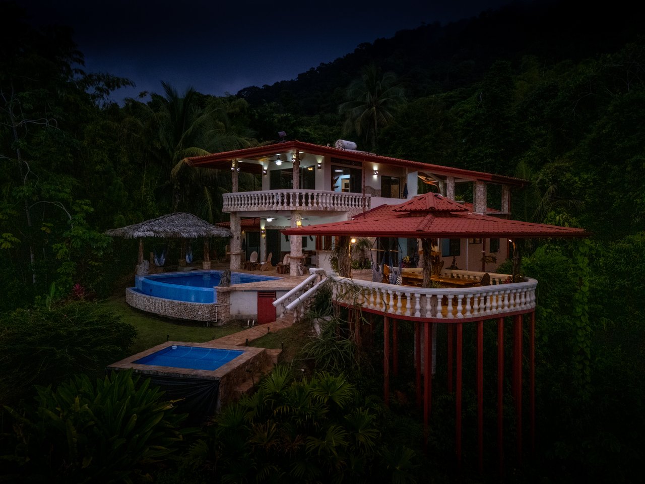 Castillo Puesta del Sol, Escalares - 