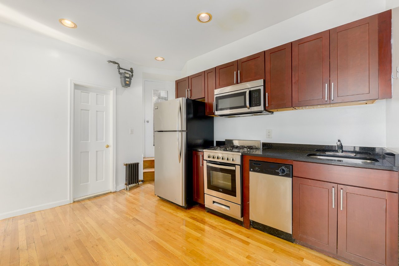345 East 12th Street Unit: 8