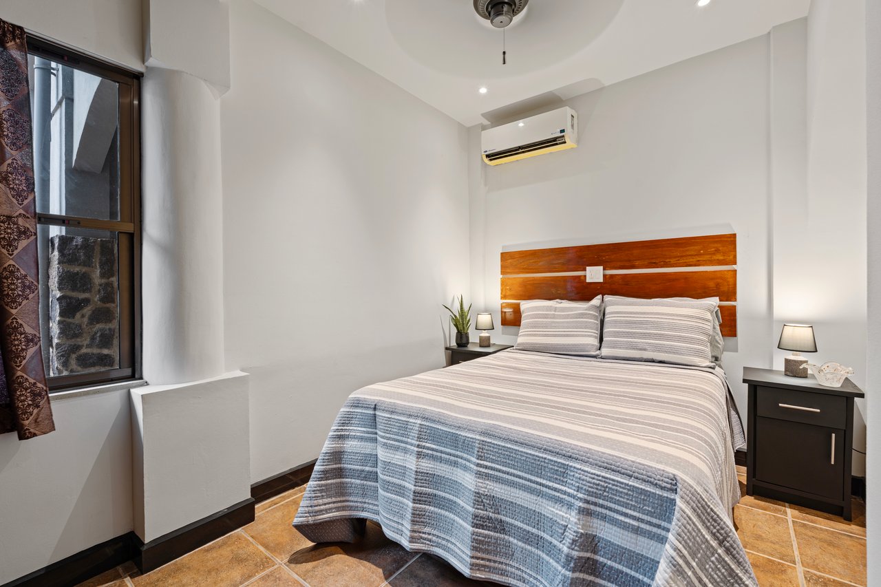 Laughing Gecko Suites | Beach Suites / Boutique Hotel For Sale