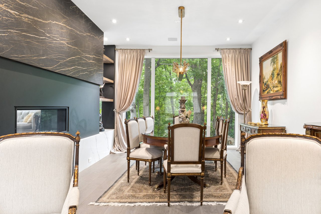 150 Sandringham Drive