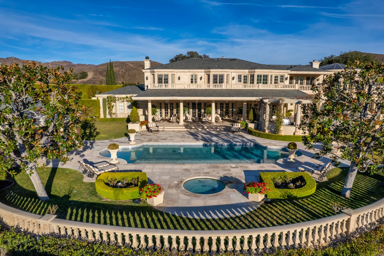 996 Vista Ridge Lane