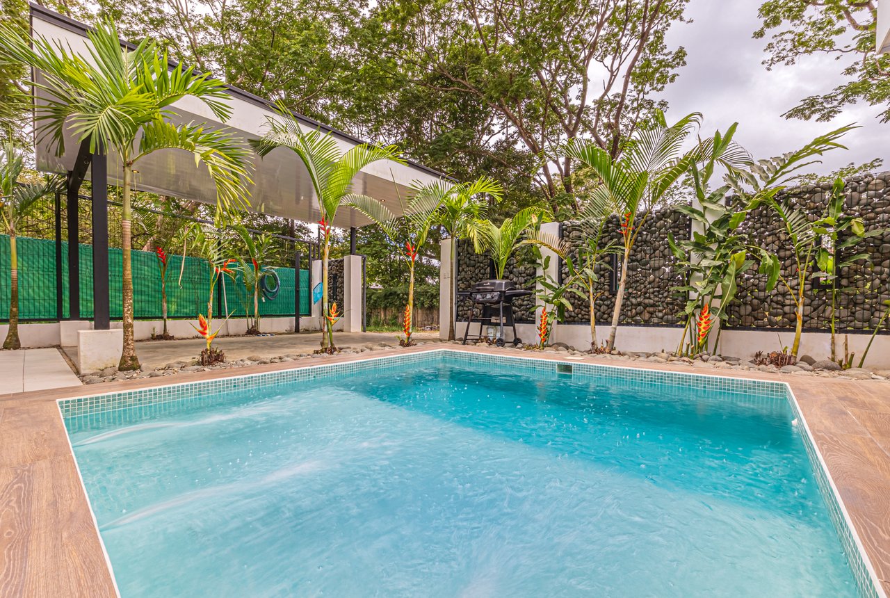 Comfortable 3-Bedroom Pool Home Near Beaches, Parks, and Restaurants