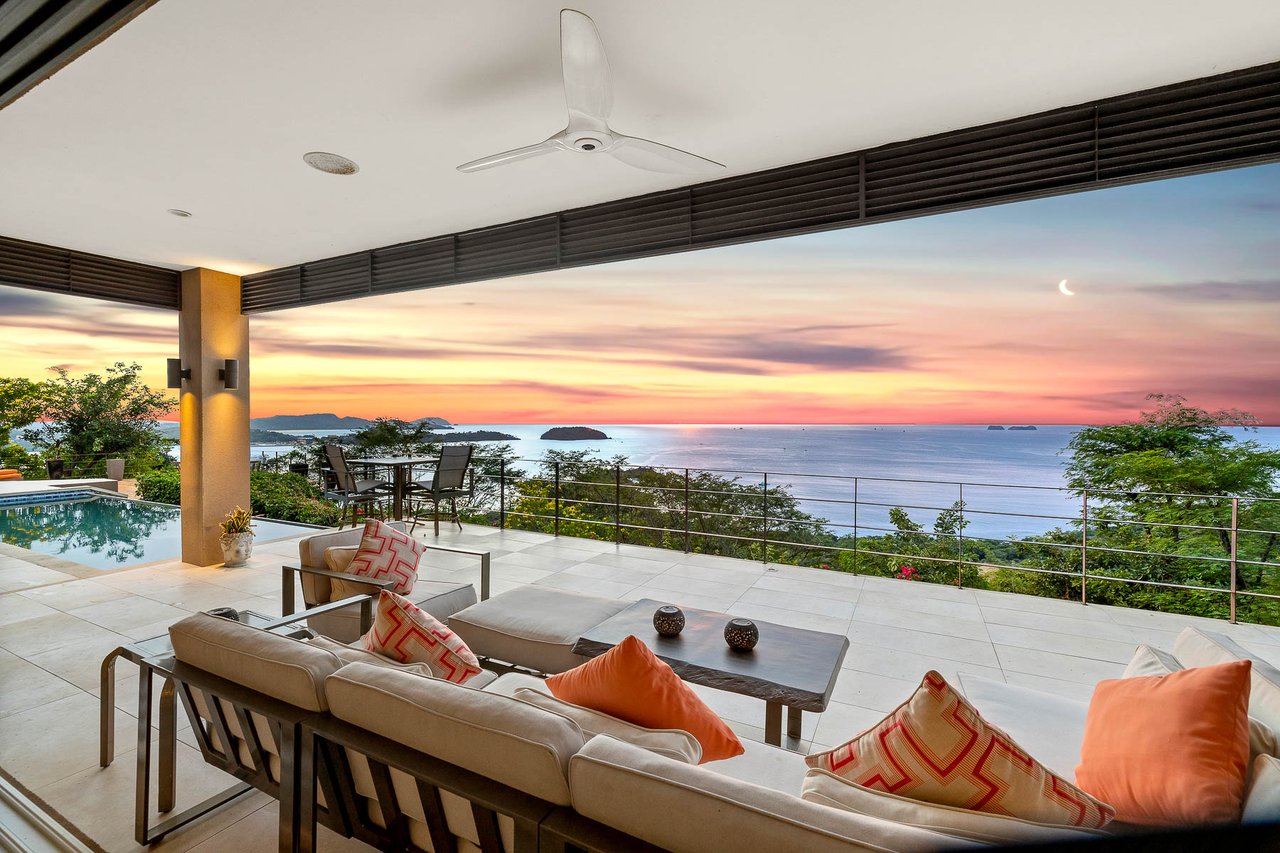 Casa Prieta | Pacific Heights: A Masterpiece of Luxury and Breathtaking Ocean Views