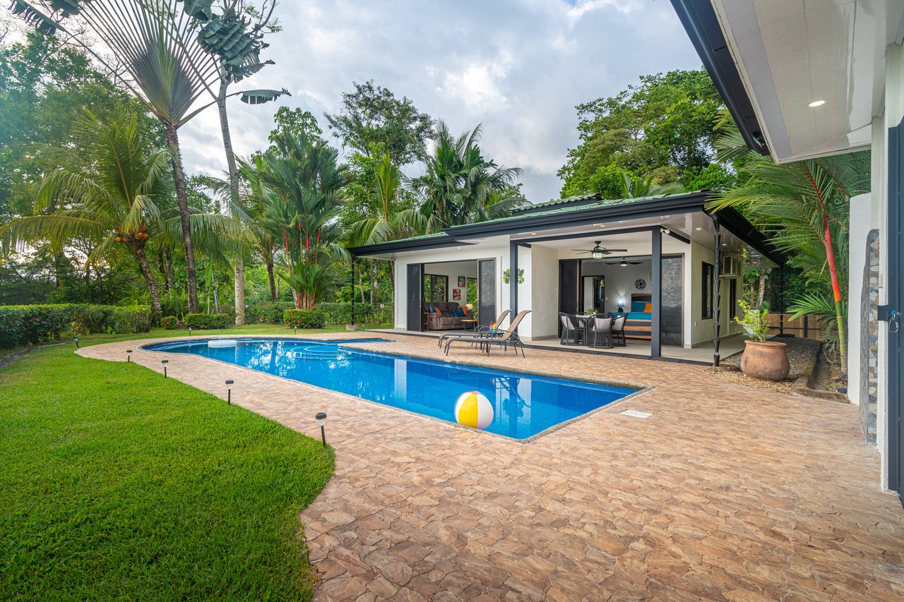 Breathtaking Ocean Sunset Views at Casa Iona, Ojochal