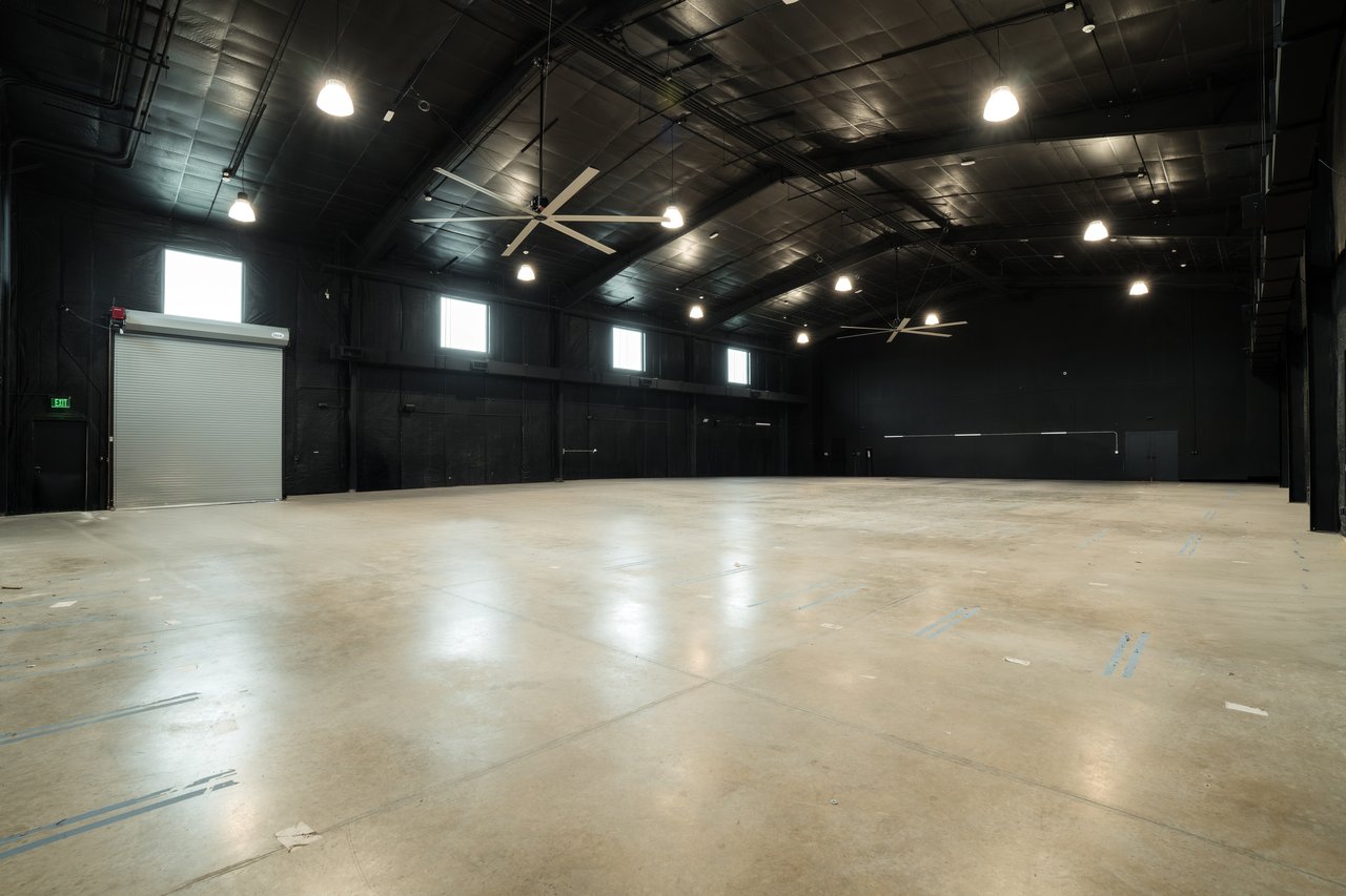 195 American Way - Commercial Warehouse For Lease