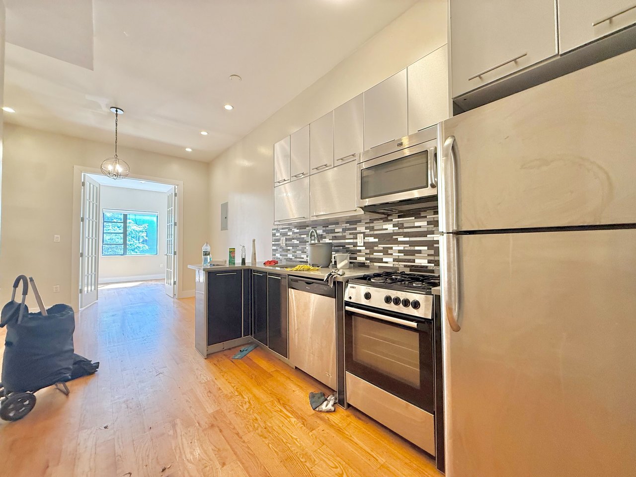 323 Melrose Street 2L