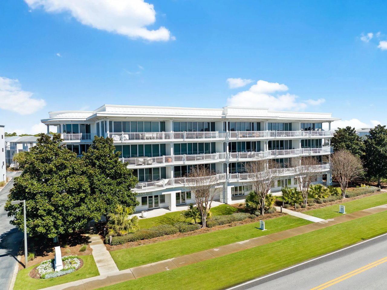 9961 E County Highway 30A #304