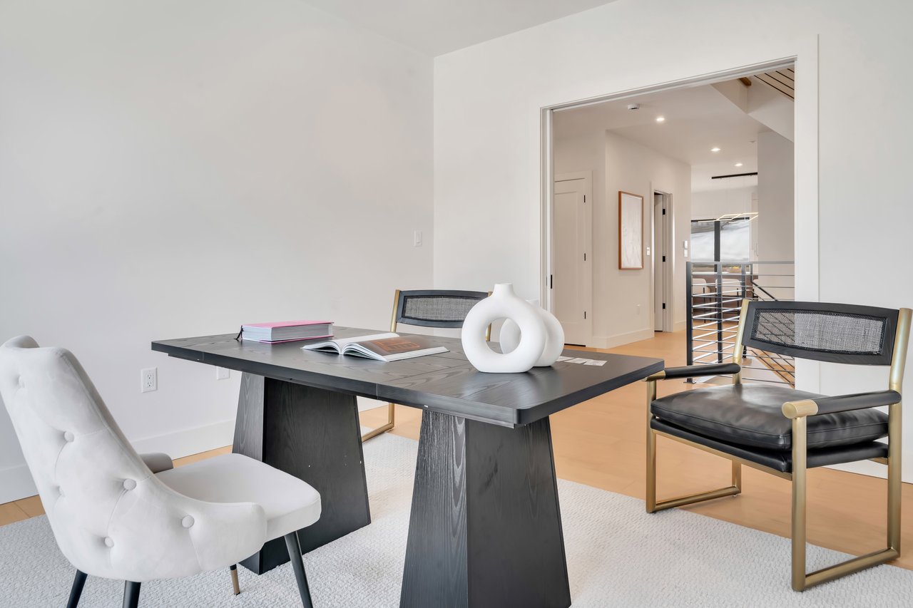 2220 Mackay Avenue B